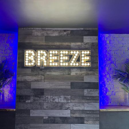 Breeze Suites - Luxury Group Accom - Sleeps 19 بلاكبول المظهر الخارجي الصورة