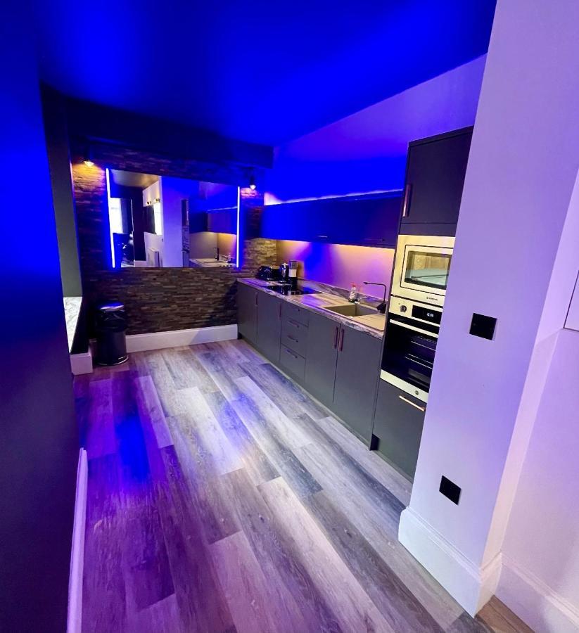 Breeze Suites - Luxury Group Accom - Sleeps 19 بلاكبول المظهر الخارجي الصورة