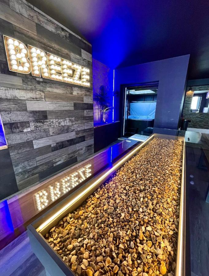 Breeze Suites - Luxury Group Accom - Sleeps 19 بلاكبول المظهر الخارجي الصورة