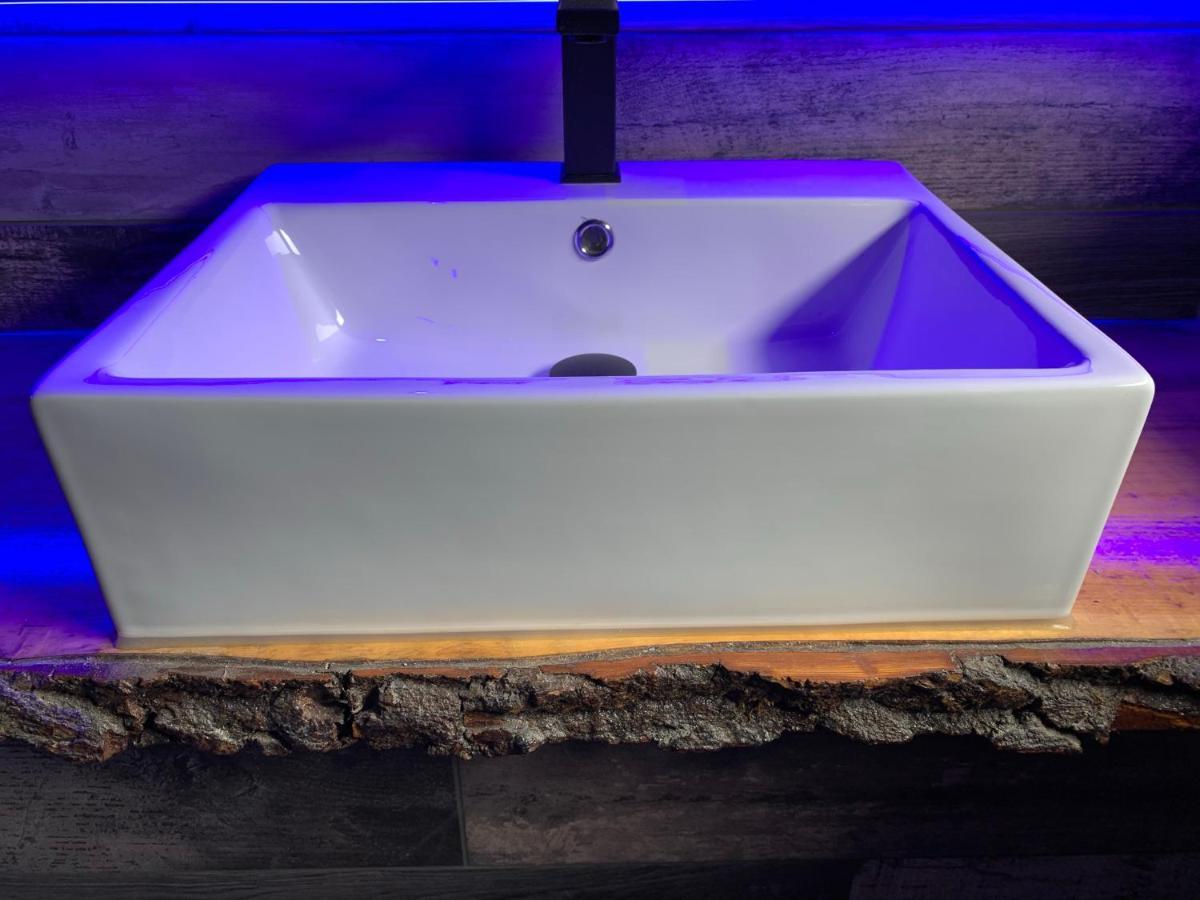 Breeze Suites - Luxury Group Accom - Sleeps 19 بلاكبول المظهر الخارجي الصورة