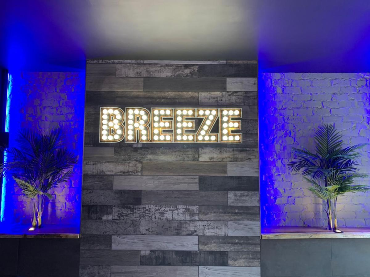 Breeze Suites - Luxury Group Accom - Sleeps 19 بلاكبول المظهر الخارجي الصورة