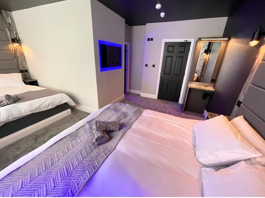 Breeze Suites - Luxury Group Accom - Sleeps 19 بلاكبول المظهر الخارجي الصورة